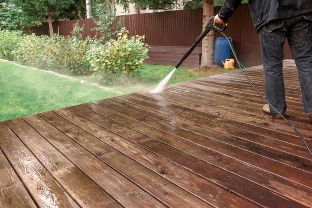 Best Pool Deck Cleaning  in Wedgefield, FL